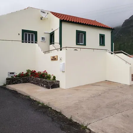 Casa Fagundes Holiday home